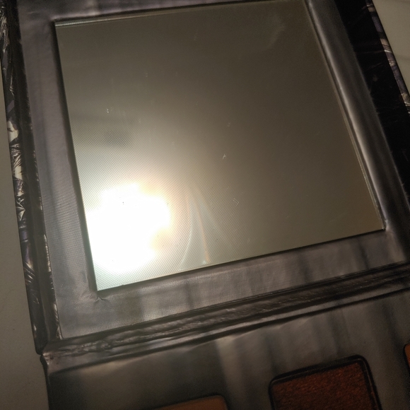 Urban Decay Troublemaker - Picture 4 of 5